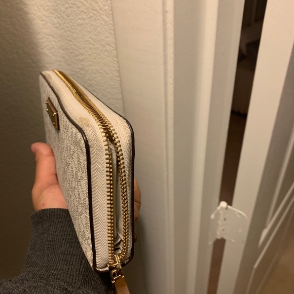 Michael kors wallet - Picture 5 of 6